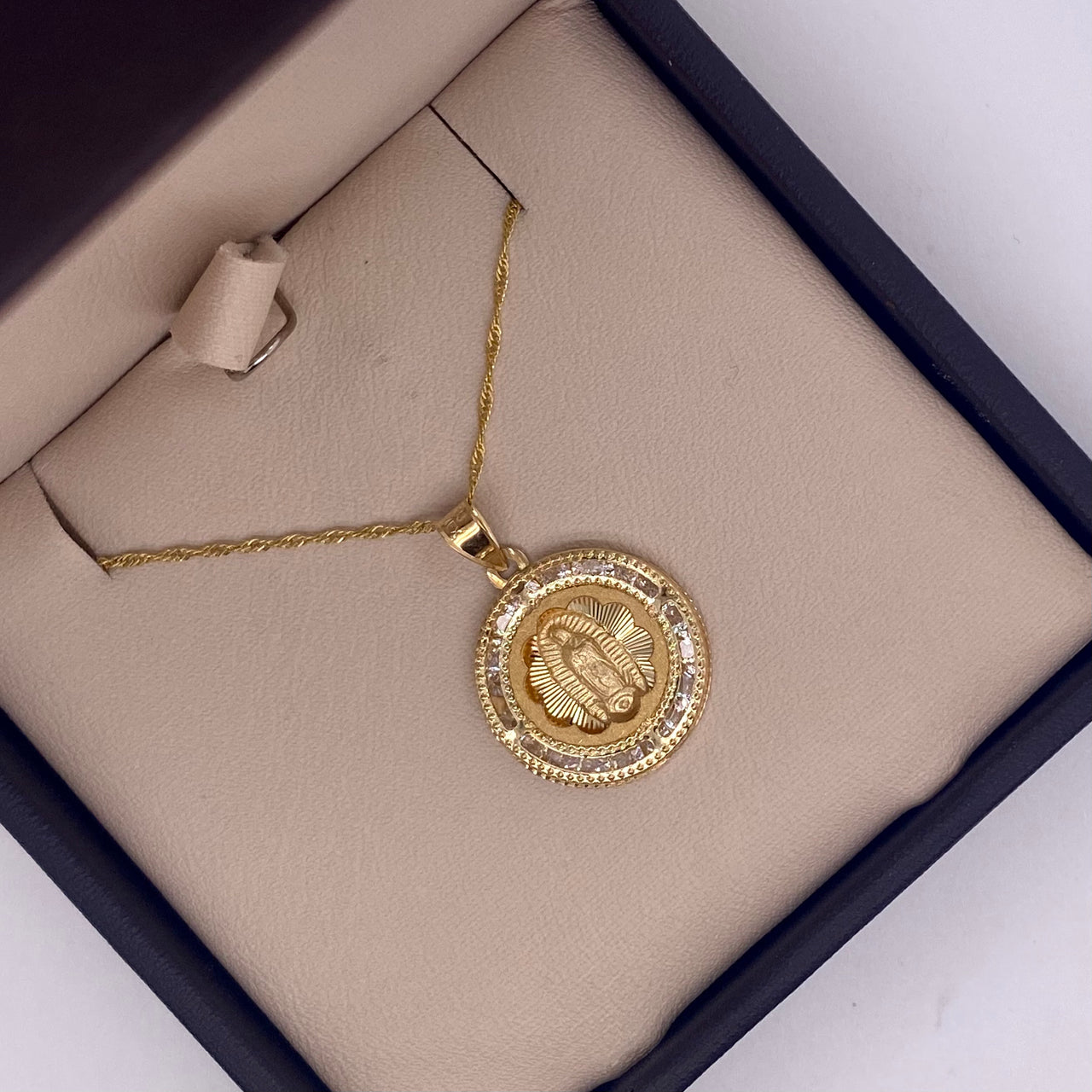 Medalla Oro 10k - Virgen de Guadalupe con Zirconias