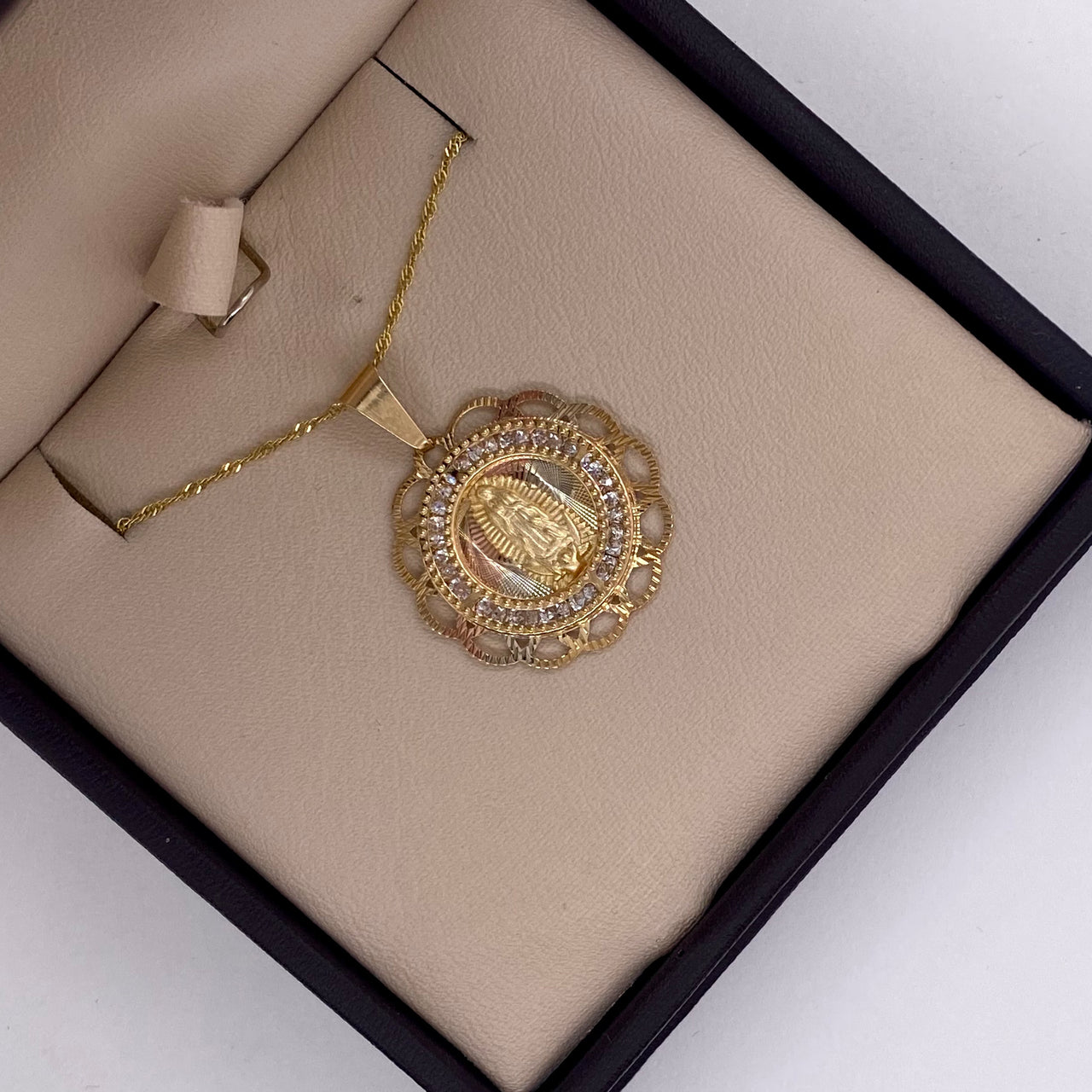 Medalla Oro 10k - Virgen de Guadalupe con Zirconias