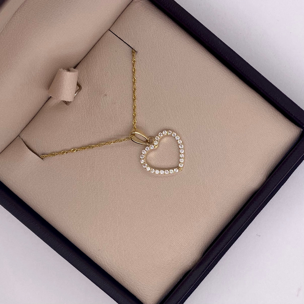 Dije Oro 10k - Corazón con Zirconias
