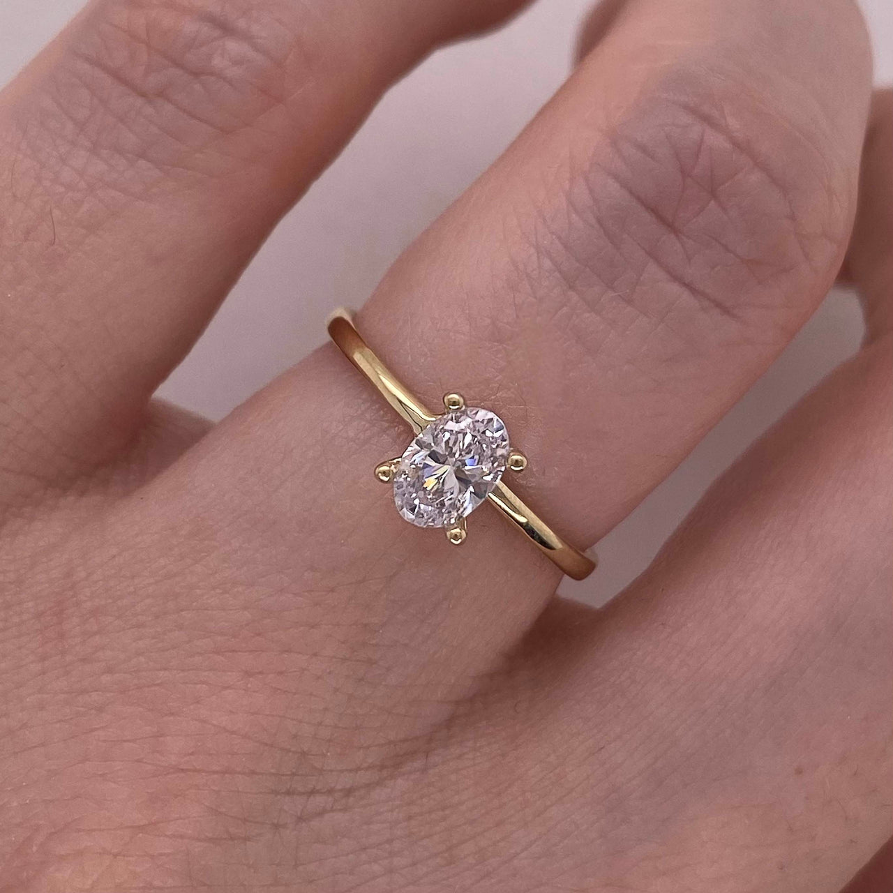 Anillo Oro 10k - Zirconia Oval