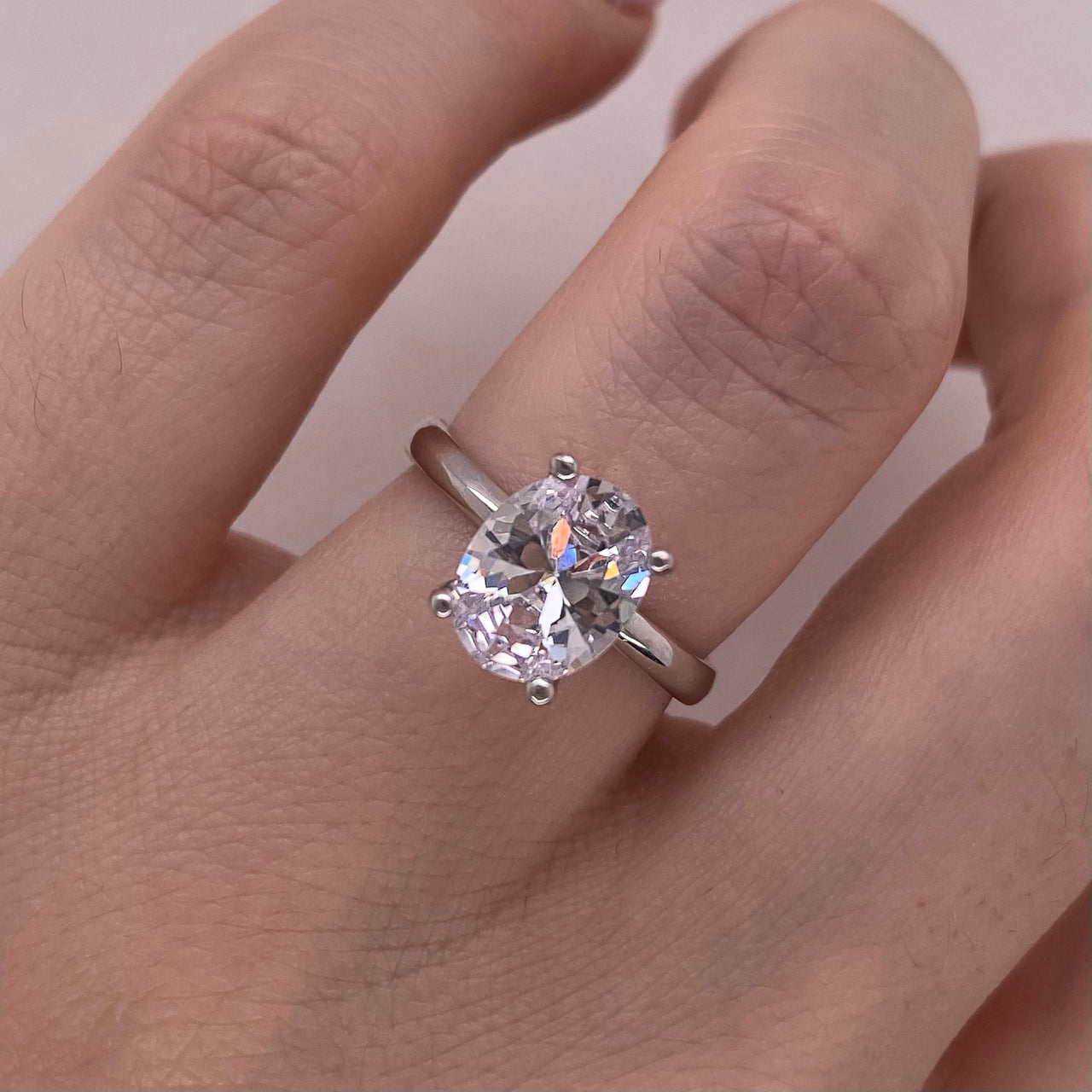 Anillo Oro Blanco 14k - Zirconia Oval