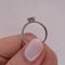 Anillo Oro Blanco 14k - Halo Diamantes con 8 Pts Totales