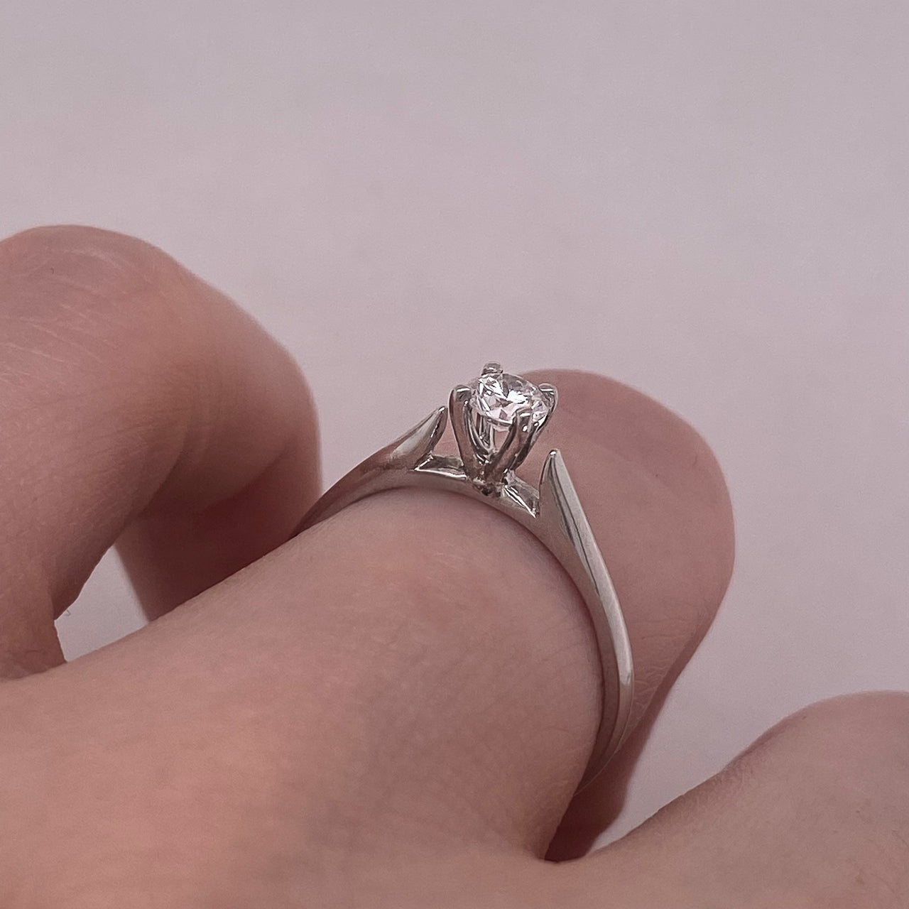 Anillo Oro Blanco 14k - 0.19 CT Diamante de Laboratorio