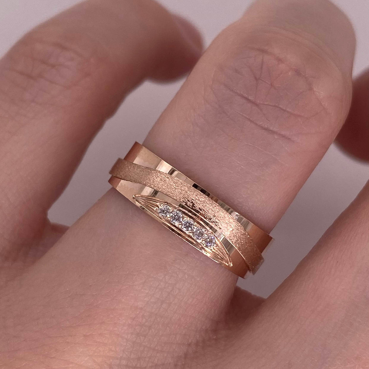 Argolla Oro Rosa 14k - Acabado Liso Línea Mate con Confort, Ancho 5 mm