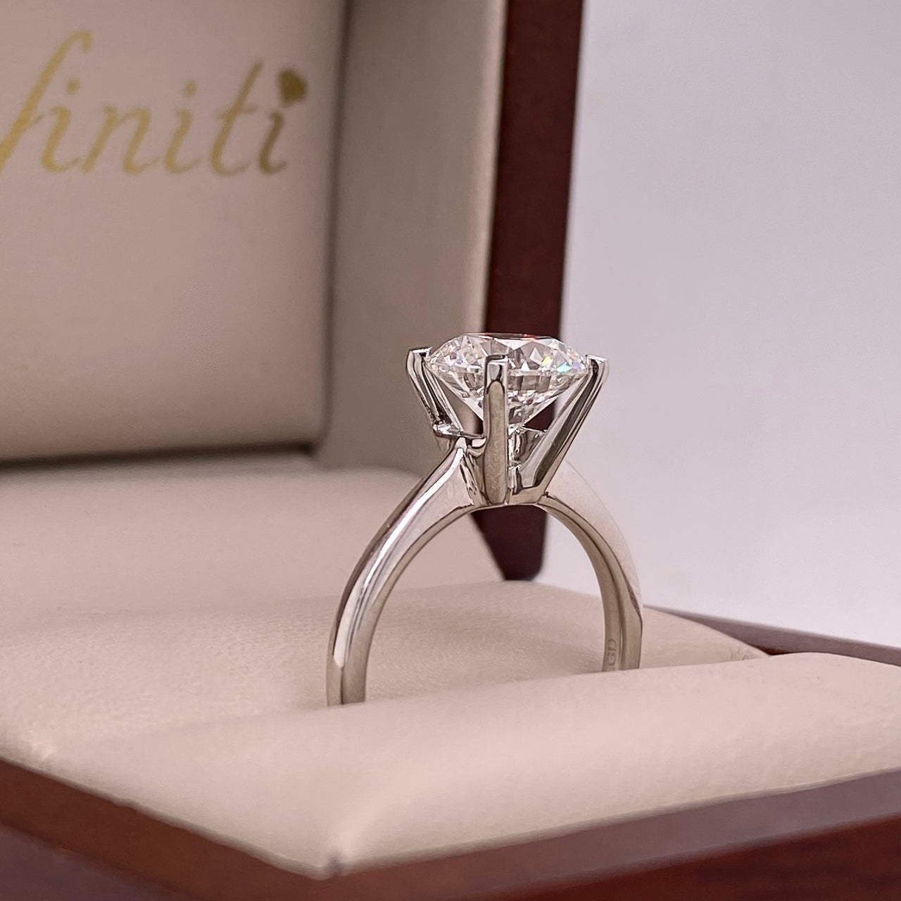 Anillo Oro Blanco 14k - 2.00 CT Diamante de Laboratorio IGI