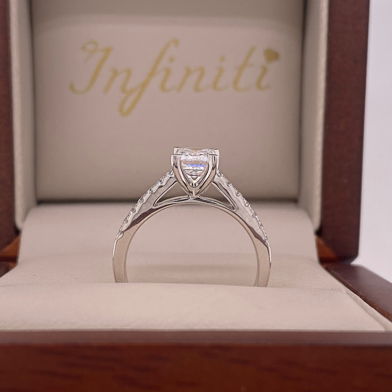 Anillo Oro Blanco 14k - 1.20 CTW Diamante de Laboratorio IGI
