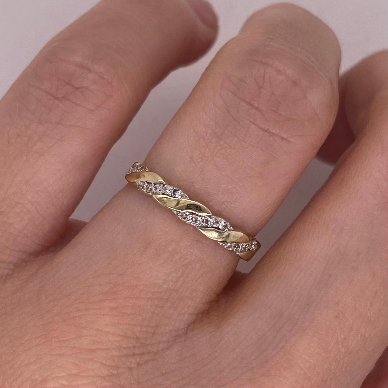 Churumbela Oro 10k Trenzada con Zirconias de 2 mm
