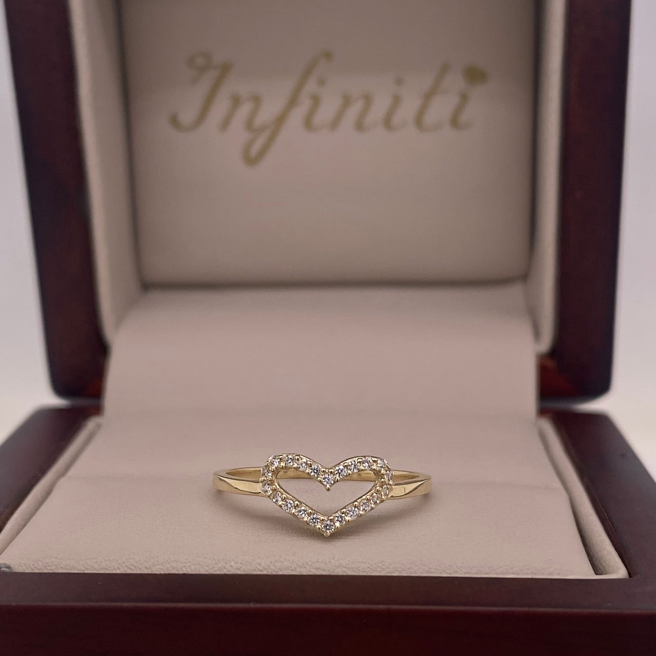 Anillo Corazón Oro 10k con Zirconias