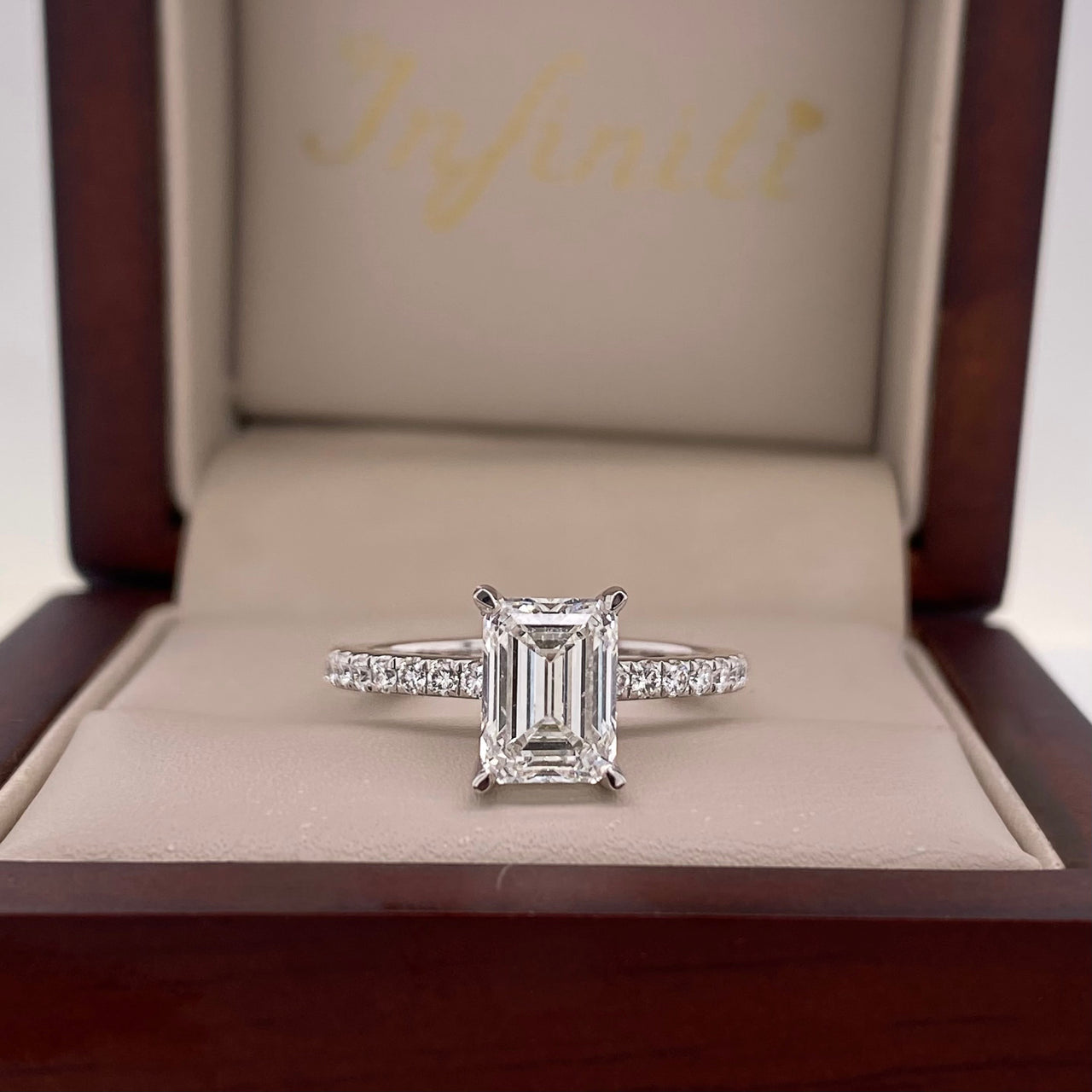 Anillo Oro Blanco 14k - 2.30 CTW Diamante de Laboratorio IGI