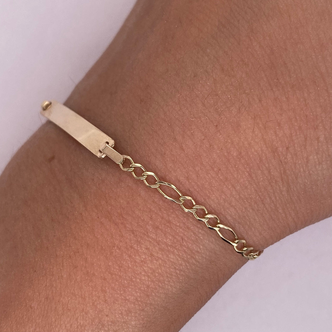 Esclava Oro 10k - Tejido Cartie con Placa 13.9 cm Largo