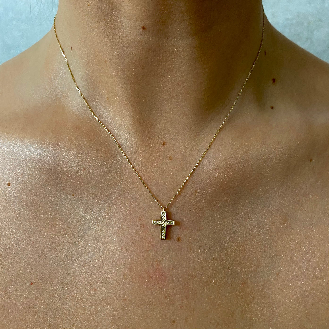 Gargantilla Oro 10k - Cruz con Zirconias