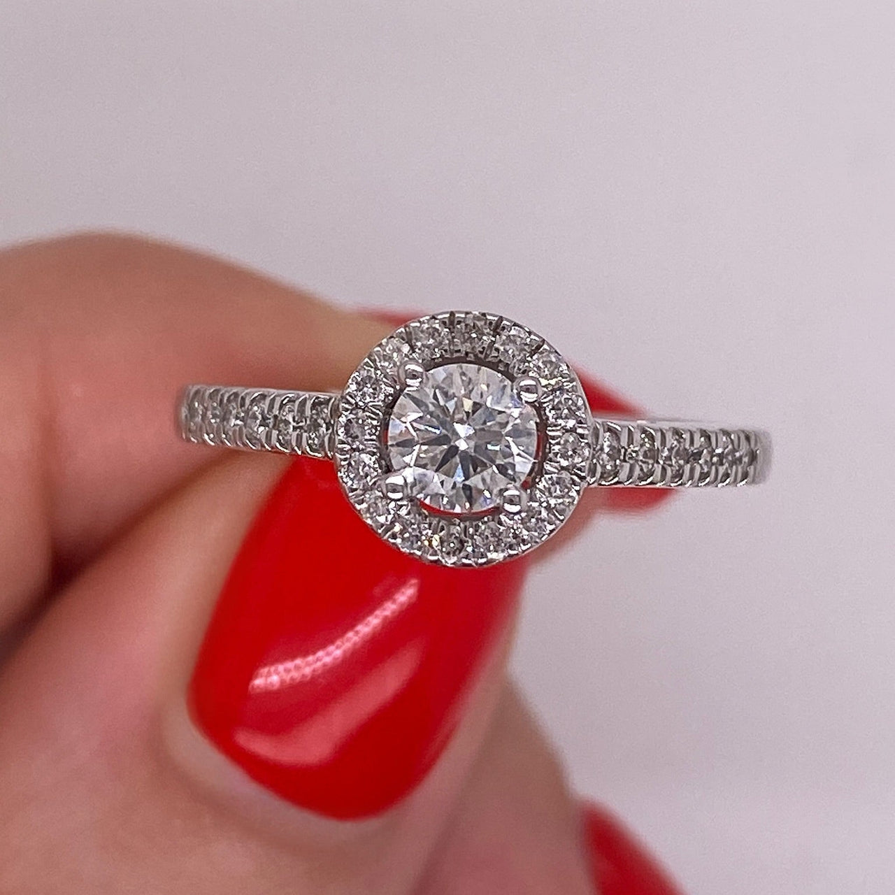 Anillo Oro Blanco 14k - Diamantes Natural de 0.50 CTW