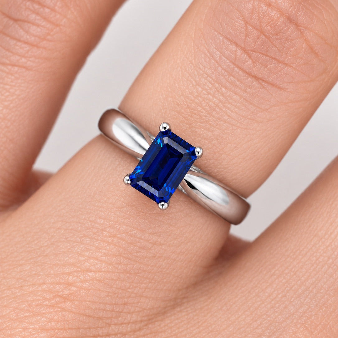Anillo Oro Blanco 14k - Zafiro Laboratorio 0.65 CT