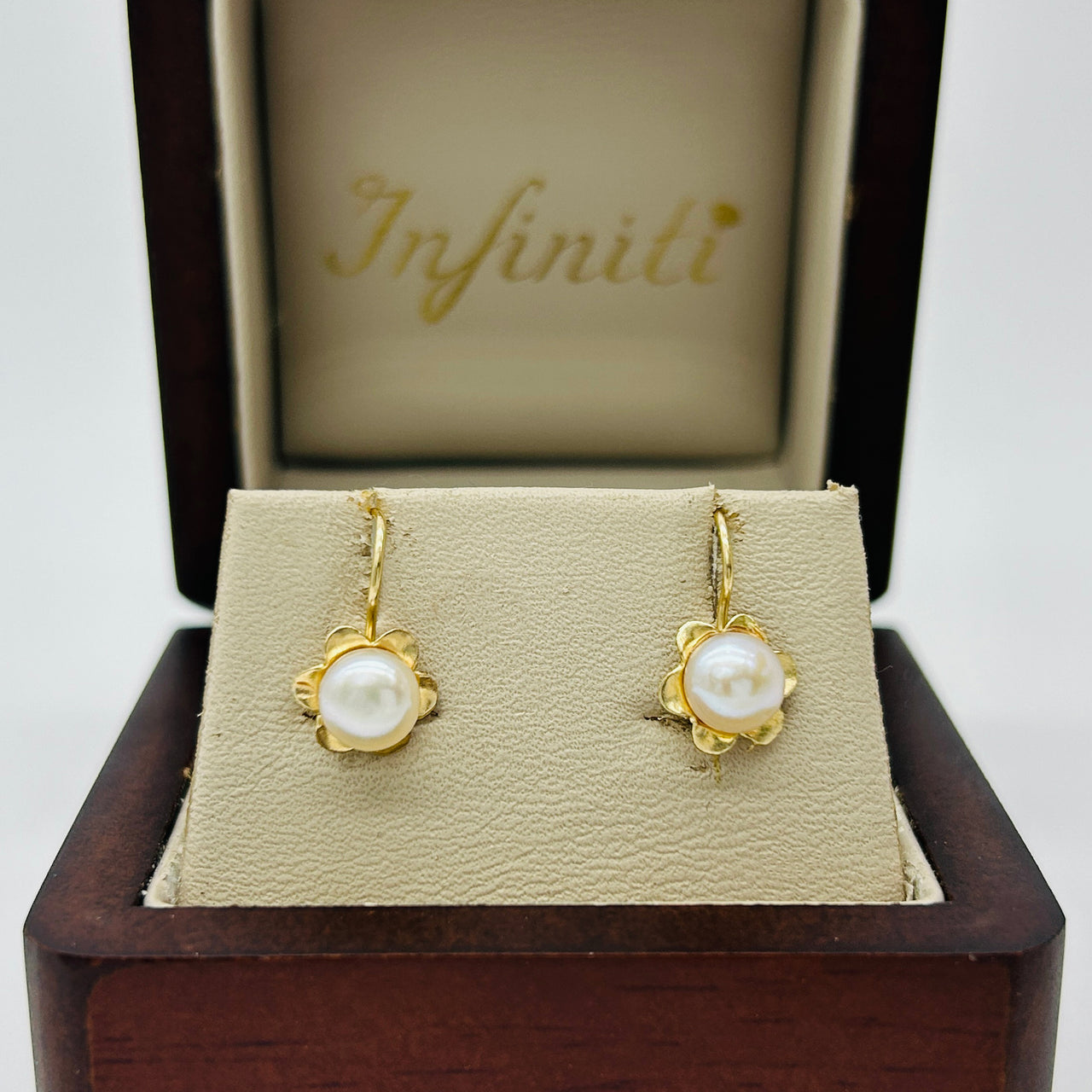 Arete Oro 10k - Flor con Perla