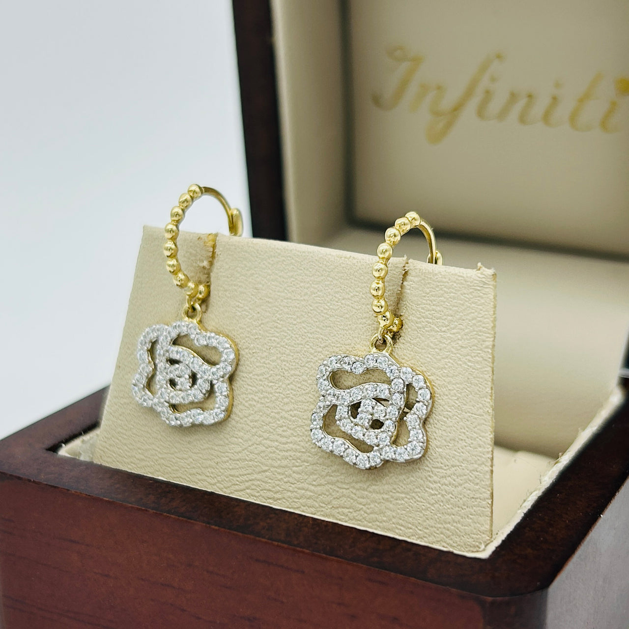 Arete Oro 10k - Rosa con Zirconia