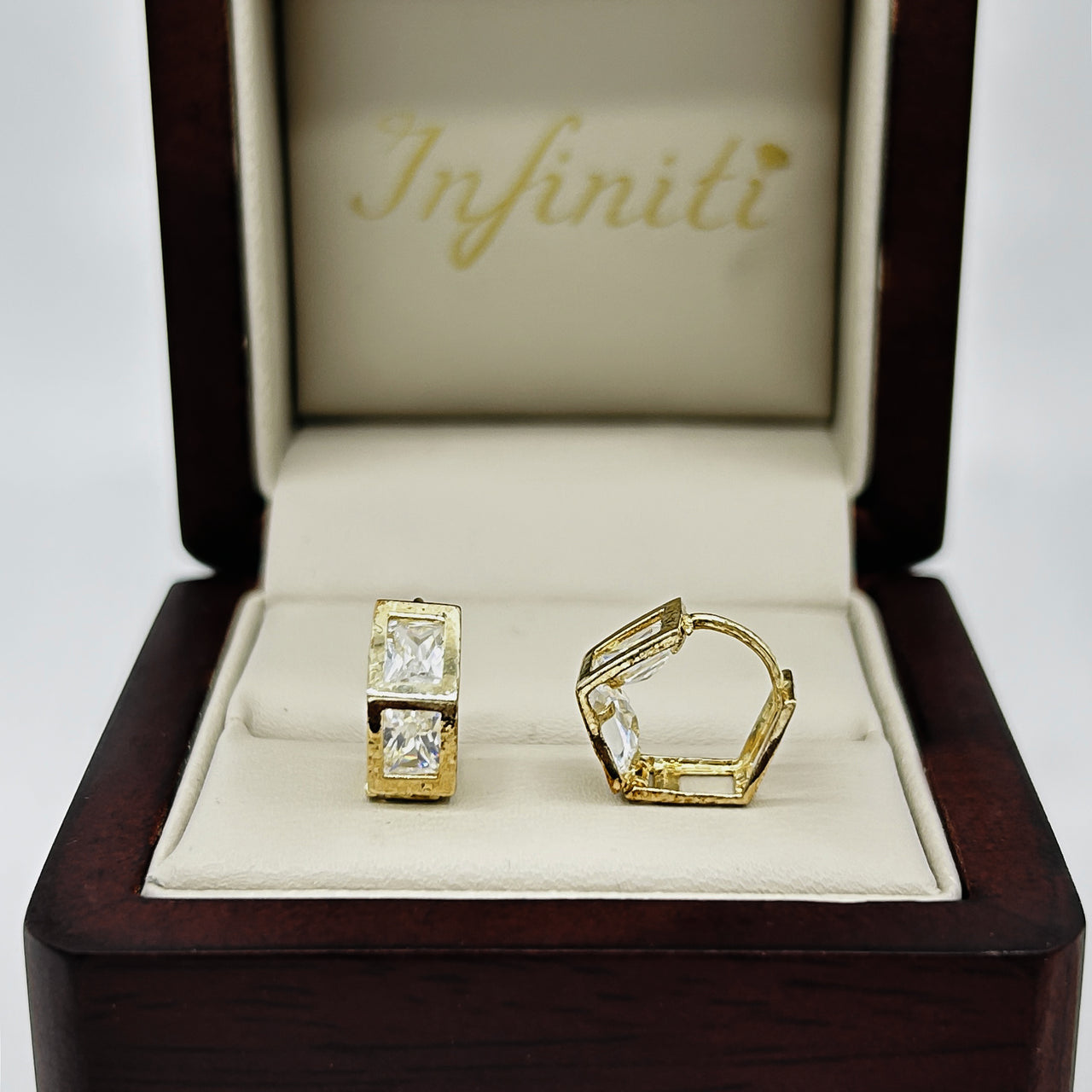 Huggies Oro 10k - Zirconia