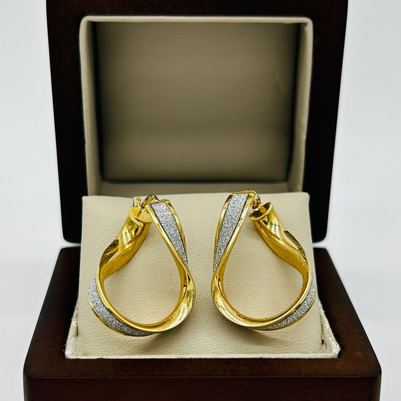 Arete Oro 10k - Ondas Diamantadas