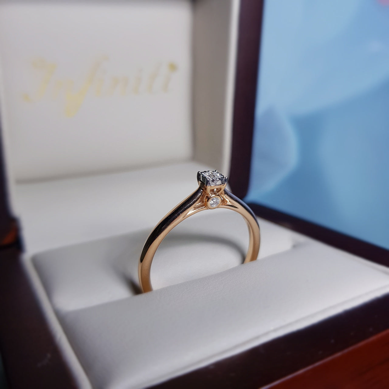 Anillo Oro Rosa 14k, Diamante 10 Puntos Totales - Infiniti Joyas