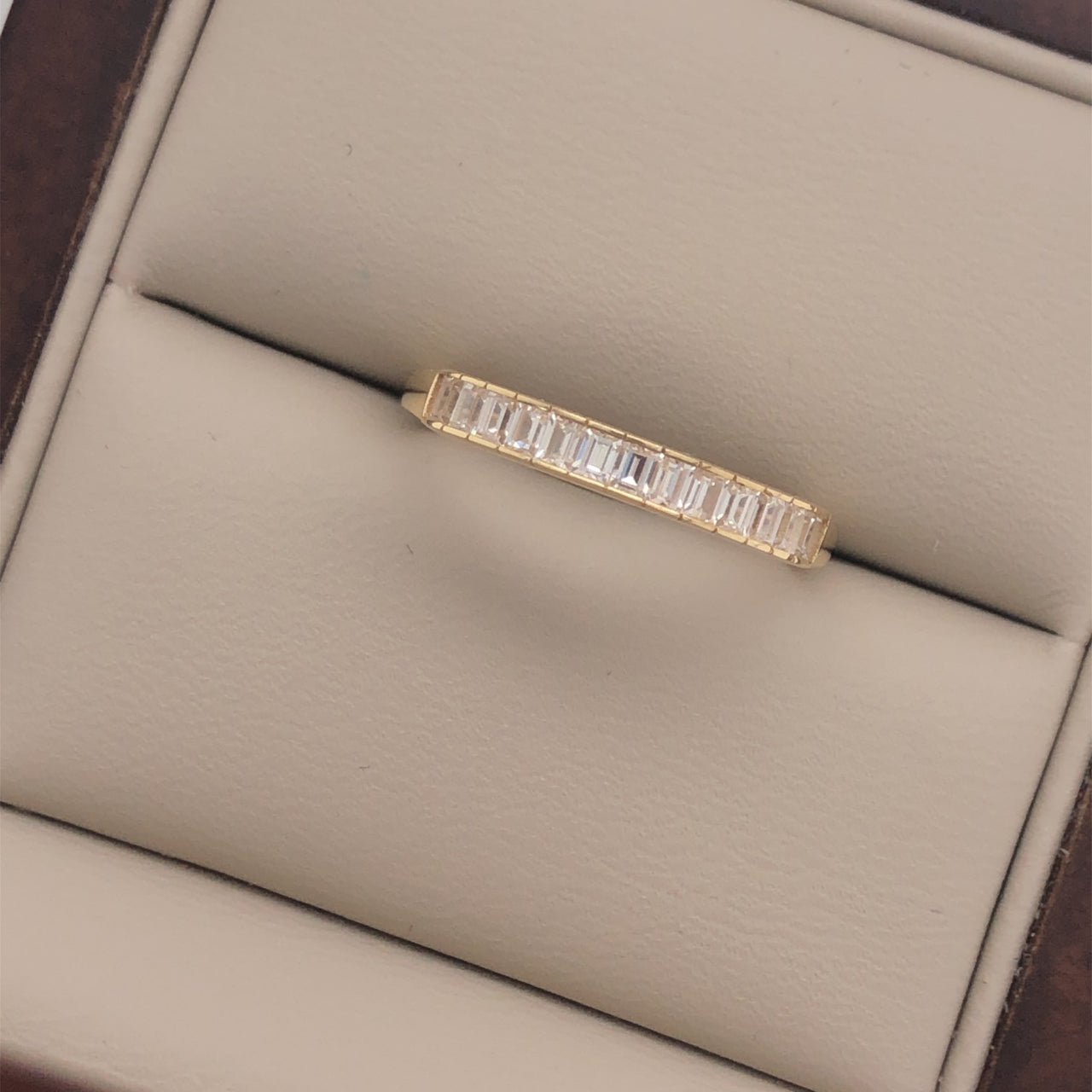 Churumbela Oro 10k, Canal de Baguettes Zirconia - Infiniti Joyas