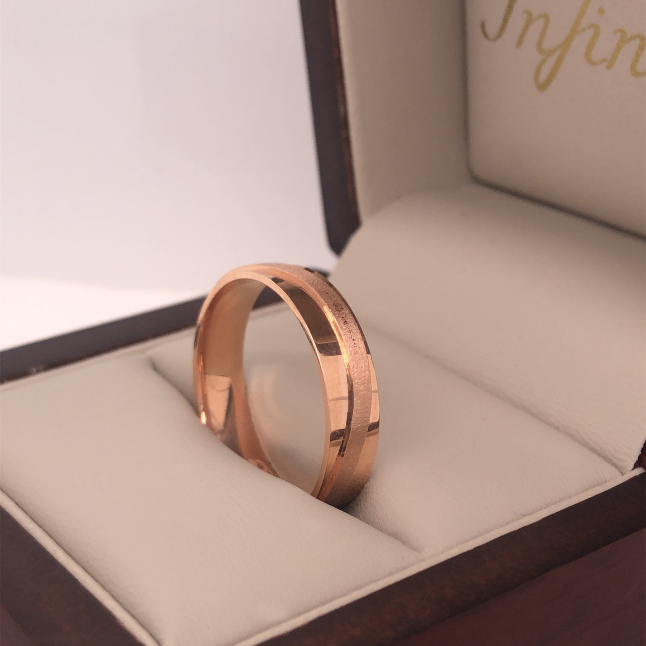 Argolla Oro Rosa 14k - Acabado Liso Línea Mate con Confort, Ancho 5 mm
