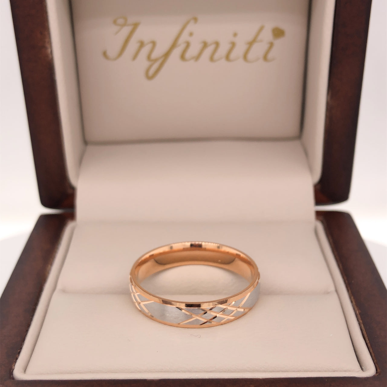 Argolla Oro Rosa 14k, Diamantada Oro Rosa 4 mm, Acabado Platinado  *PRECIO UNITARIO