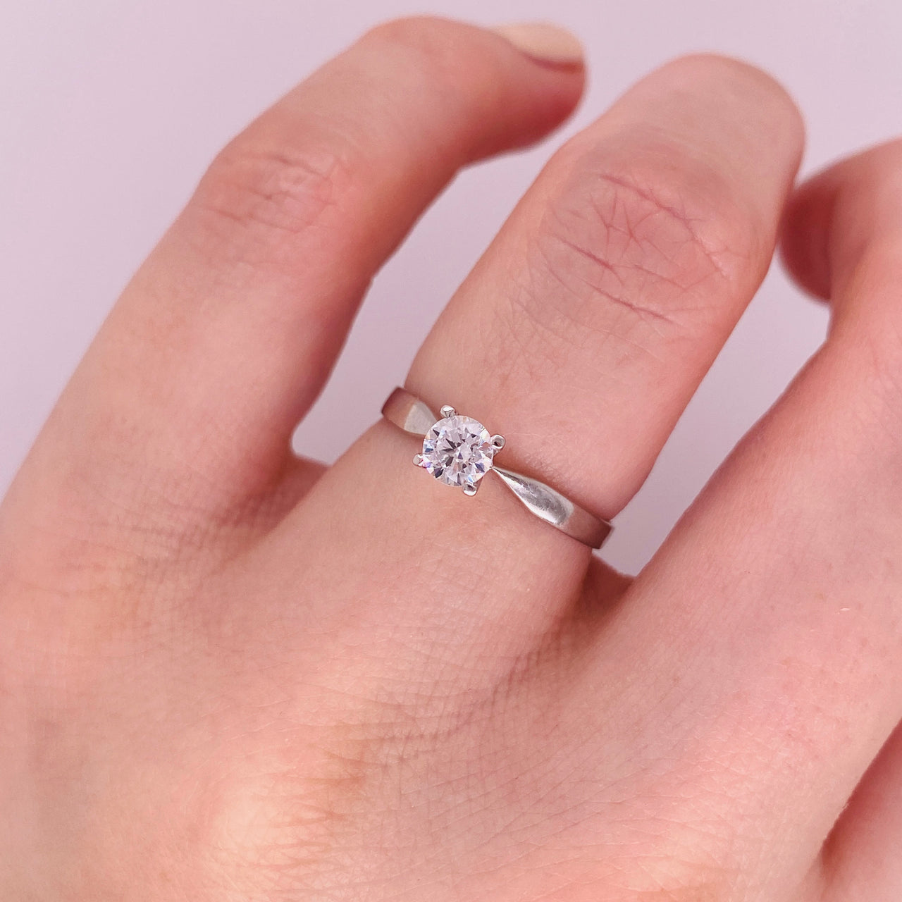 Anillo Oro Blanco 14k, Solitario Zirconia de 4.5 mm