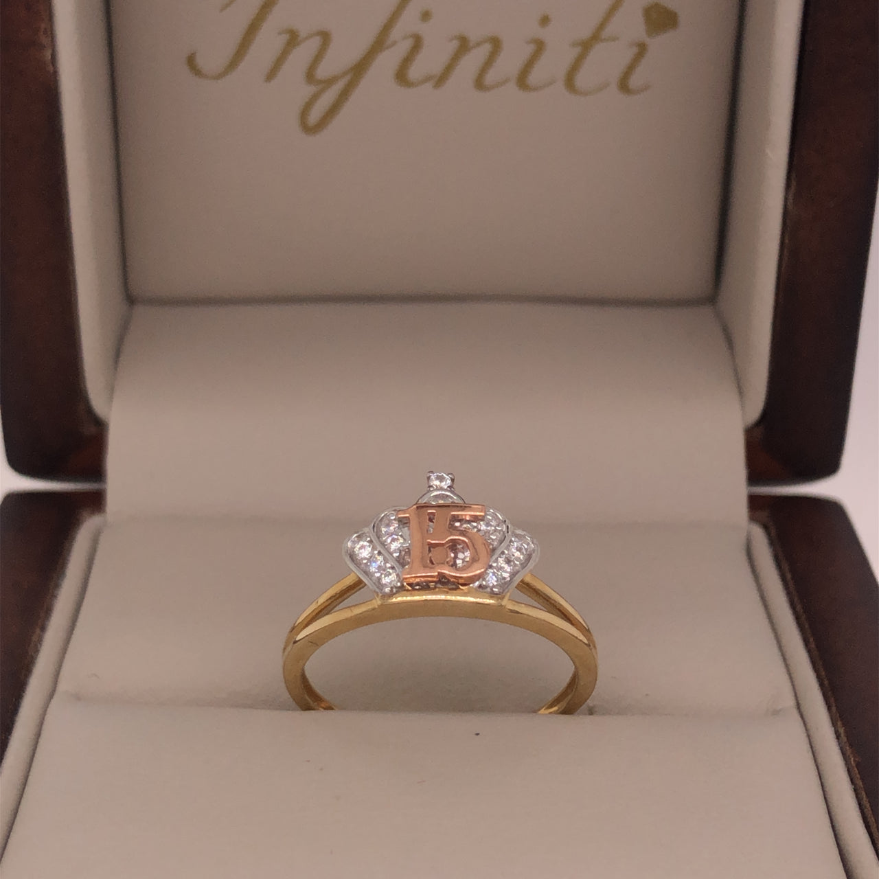 Anillo Corona Oro 10k con Zirconias con el 15 en Oro Rosa