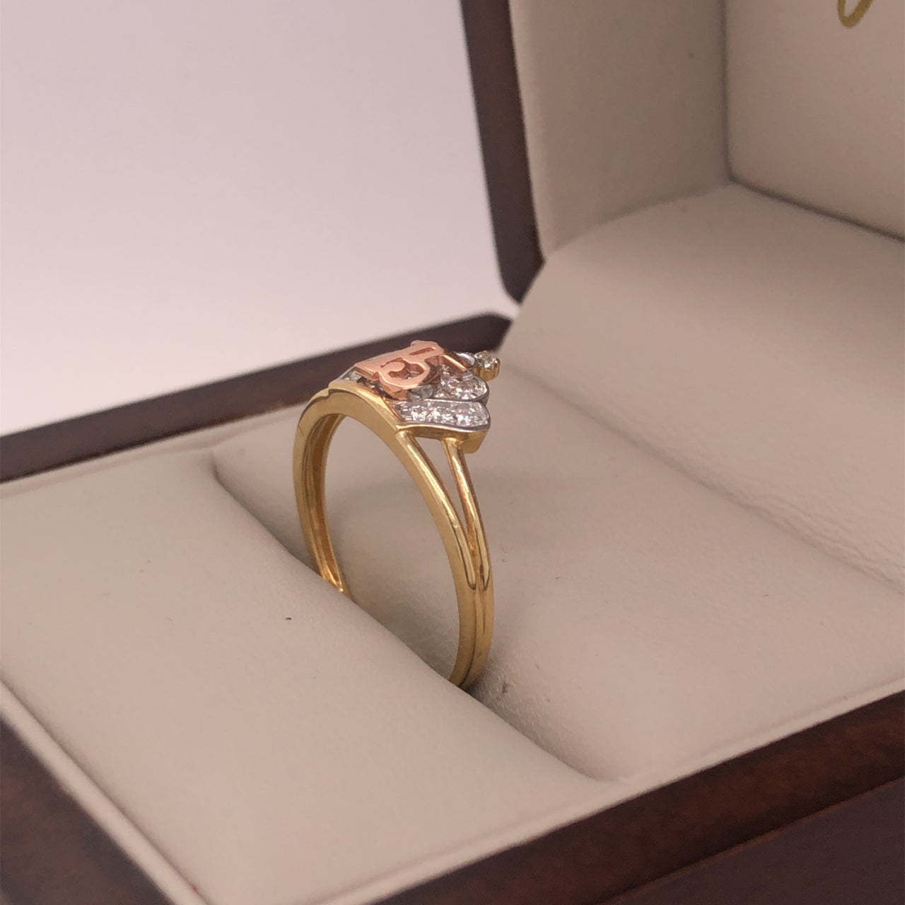 Anillo Corona Oro 10k con Zirconias con el 15 en Oro Rosa