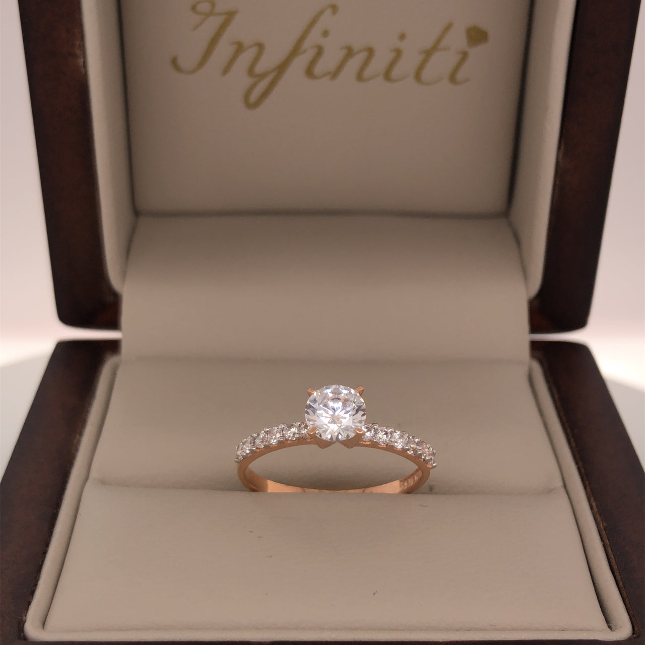 Anillo Oro Rosa 14k - Zirconia Central de 5 mm