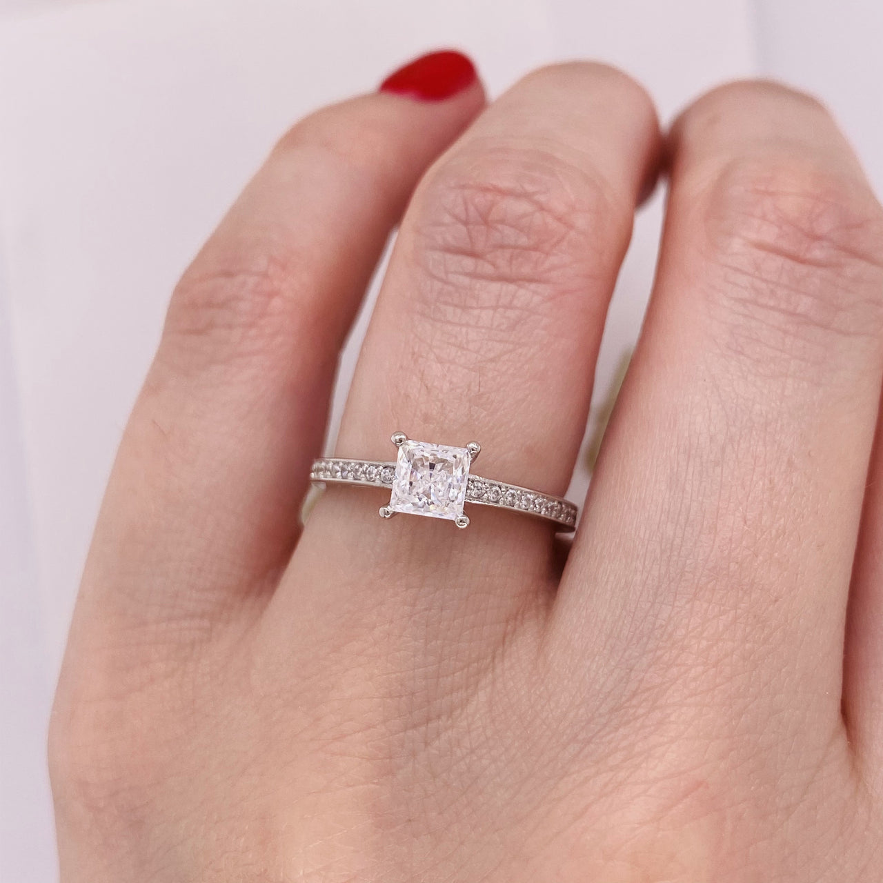 Anillo Oro Blanco 14k - Zirconia Central Princesa de 4.5 mm