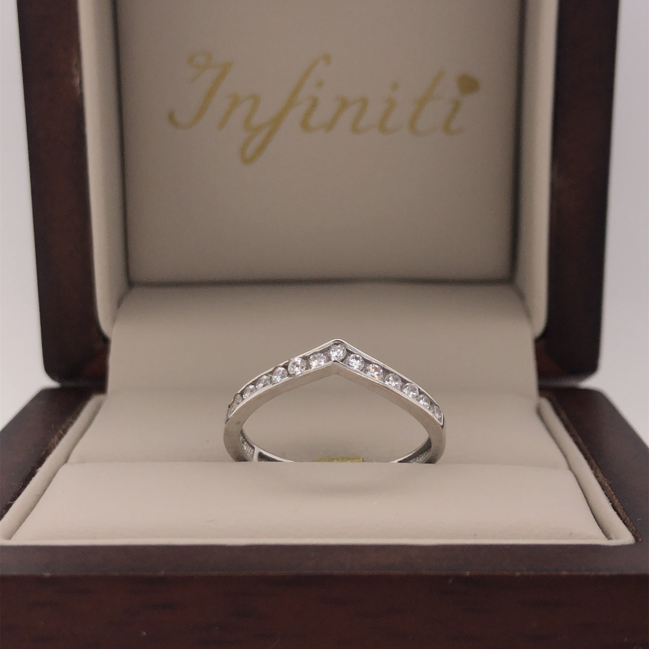 Churumbela Oro Blanco 14k, Estilo Canal Pico, Zirconias 1 mm - Infiniti Joyas