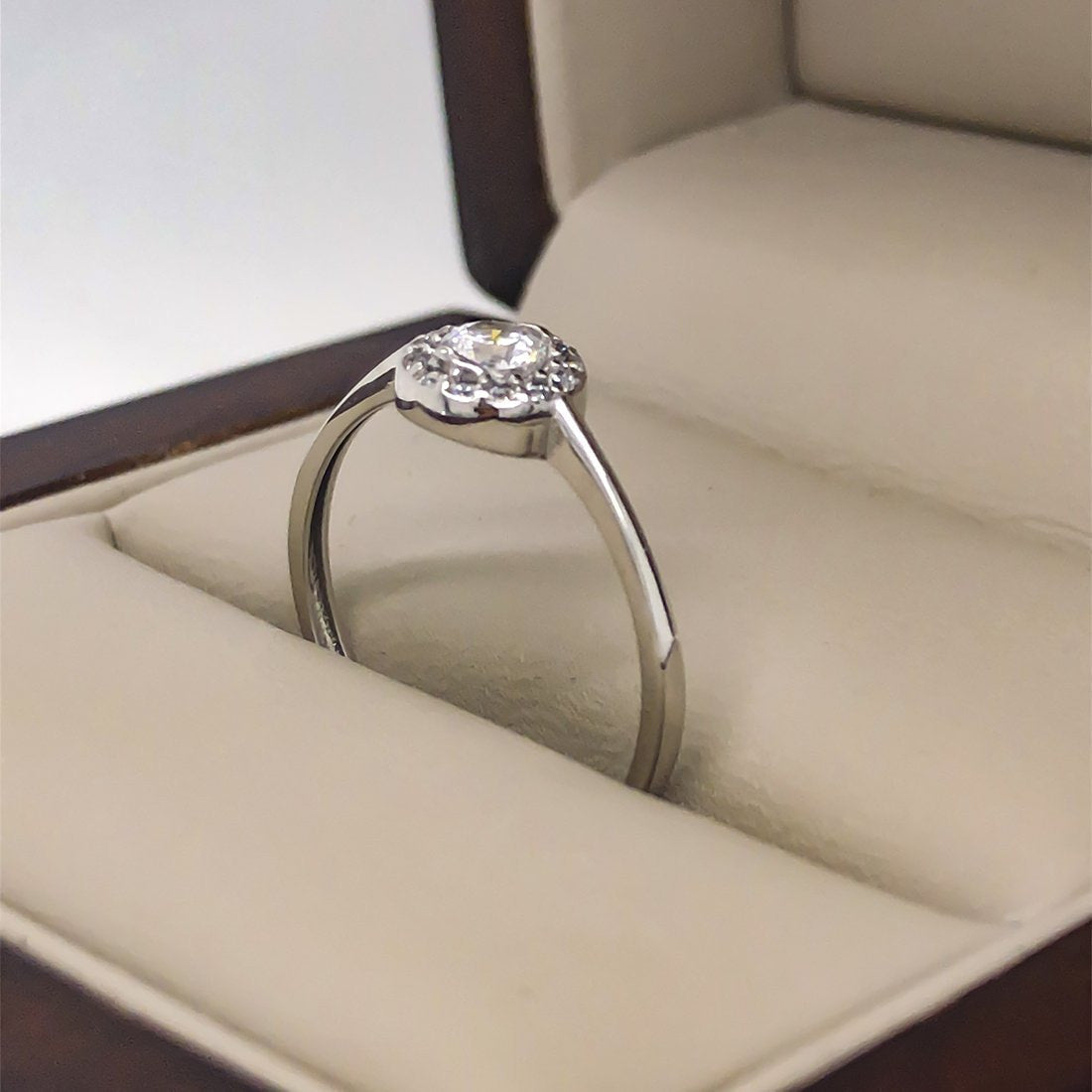 Anillo Oro Blanco 14k, Halo Zirconia 3.50 mm - Infiniti Joyas