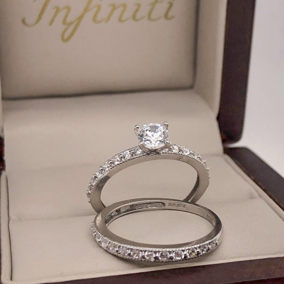 Alianza Oro Blanco 10k, Zirconia Central de 5 mm, Laterales y Churumbela de 1 mm - Infiniti Joyas