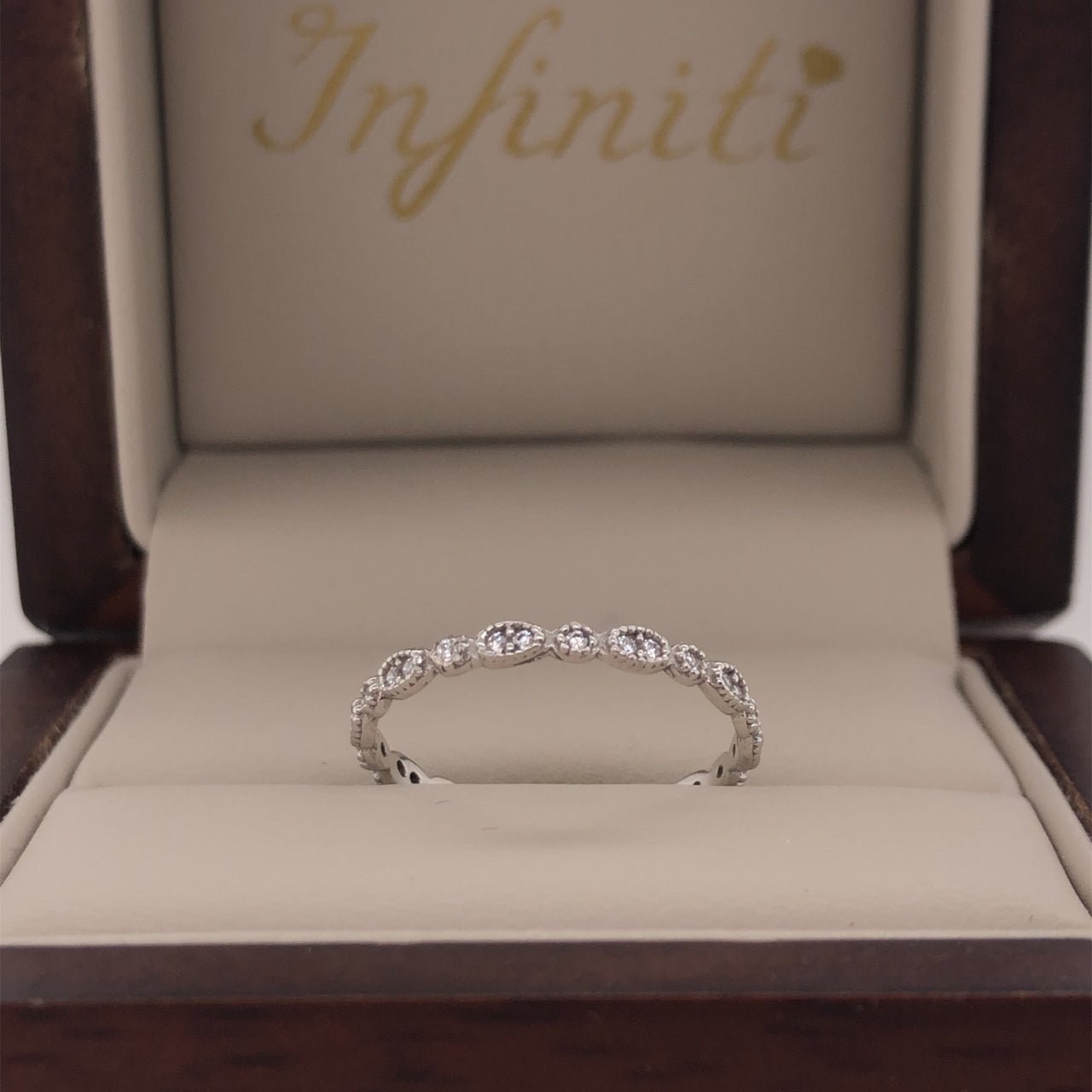 Churumbela Eternity Oro Blanco 14k, Zirconias de 0.5 mm - Infiniti Joyas