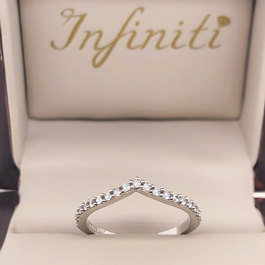 Churumbela Oro Blanco 14k, Forma V con Zirconia 1.50 mm - Infiniti Joyas