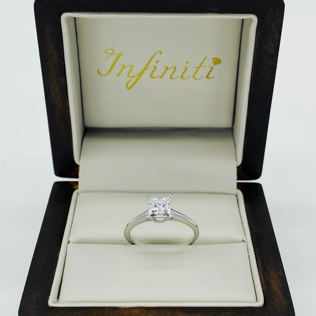 Anillo Oro Blanco 14k - Zirconia Princess de 5 mm