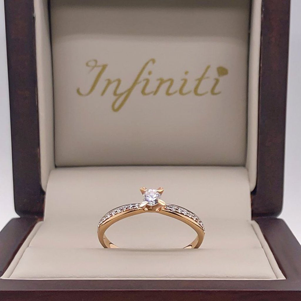 Anillo Oro Rosa 10k, Zirconia 3.5 mm estilo Pavé con Laterales de 1 mm - Infiniti Joyas