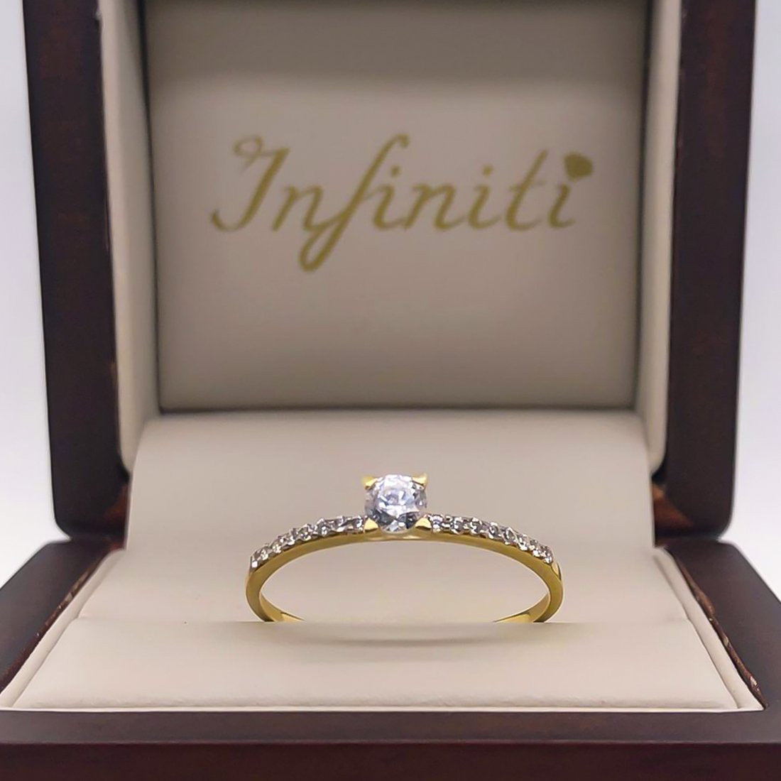 Anillo Oro 10k, Estilo Pavé con Zirconia 4 mm - Infiniti Joyas