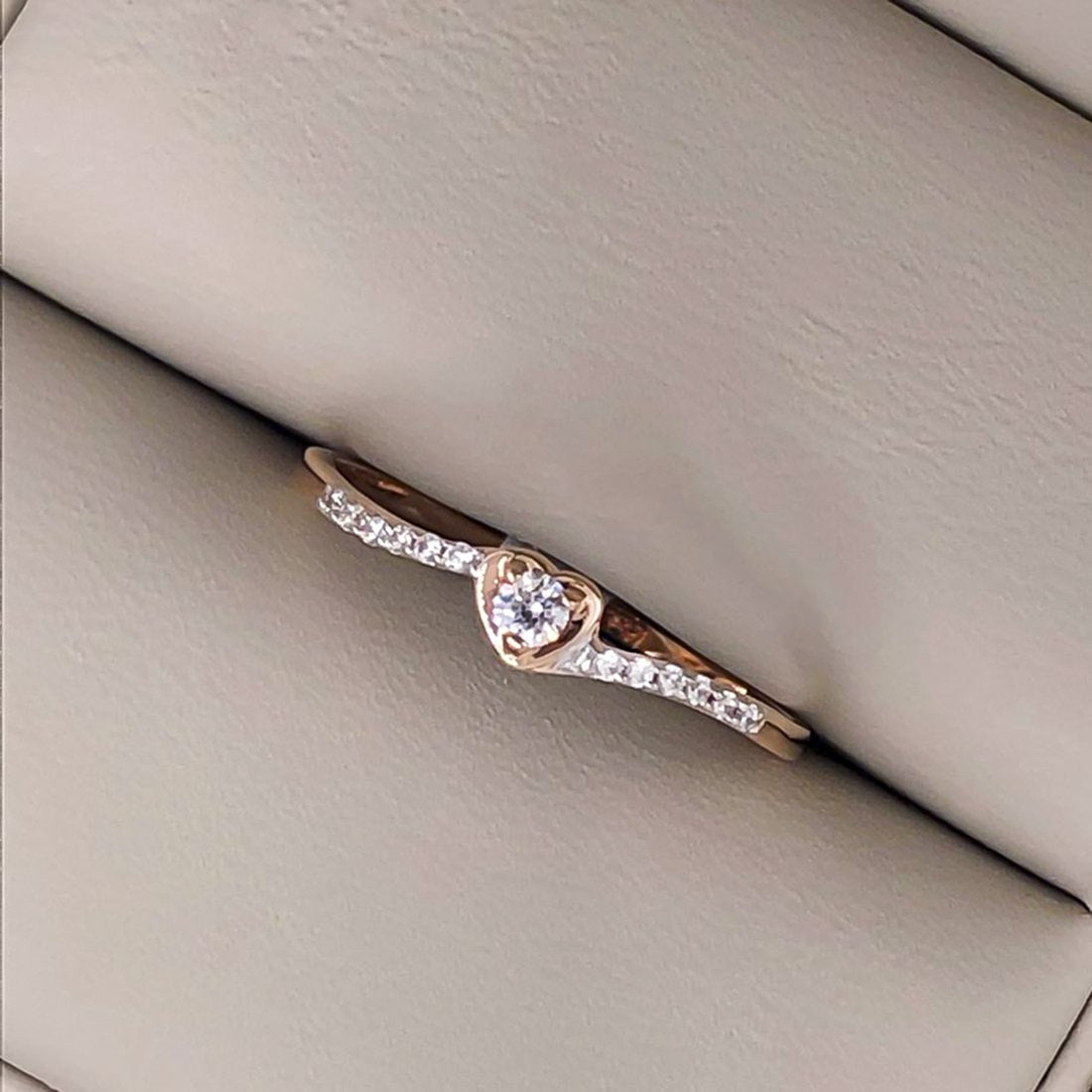 Anillo Oro Rosa 10k, Zirconia 2.25 mm - Infiniti Joyas