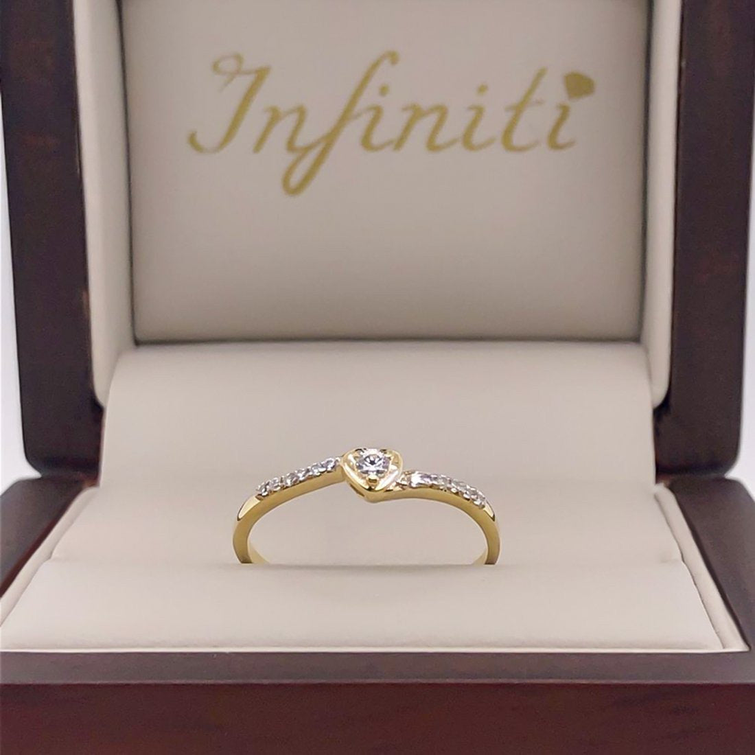 Anillo Oro 10k, Forma Corazón con Zirconia 2.5 mm - Infiniti Joyas