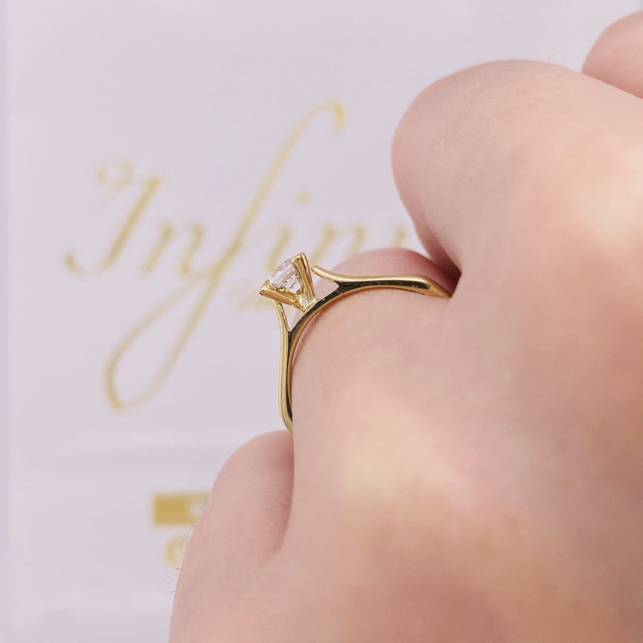 Anillo Oro 10k, Solitario con Zirconia 3.5 mm - Infiniti Joyas