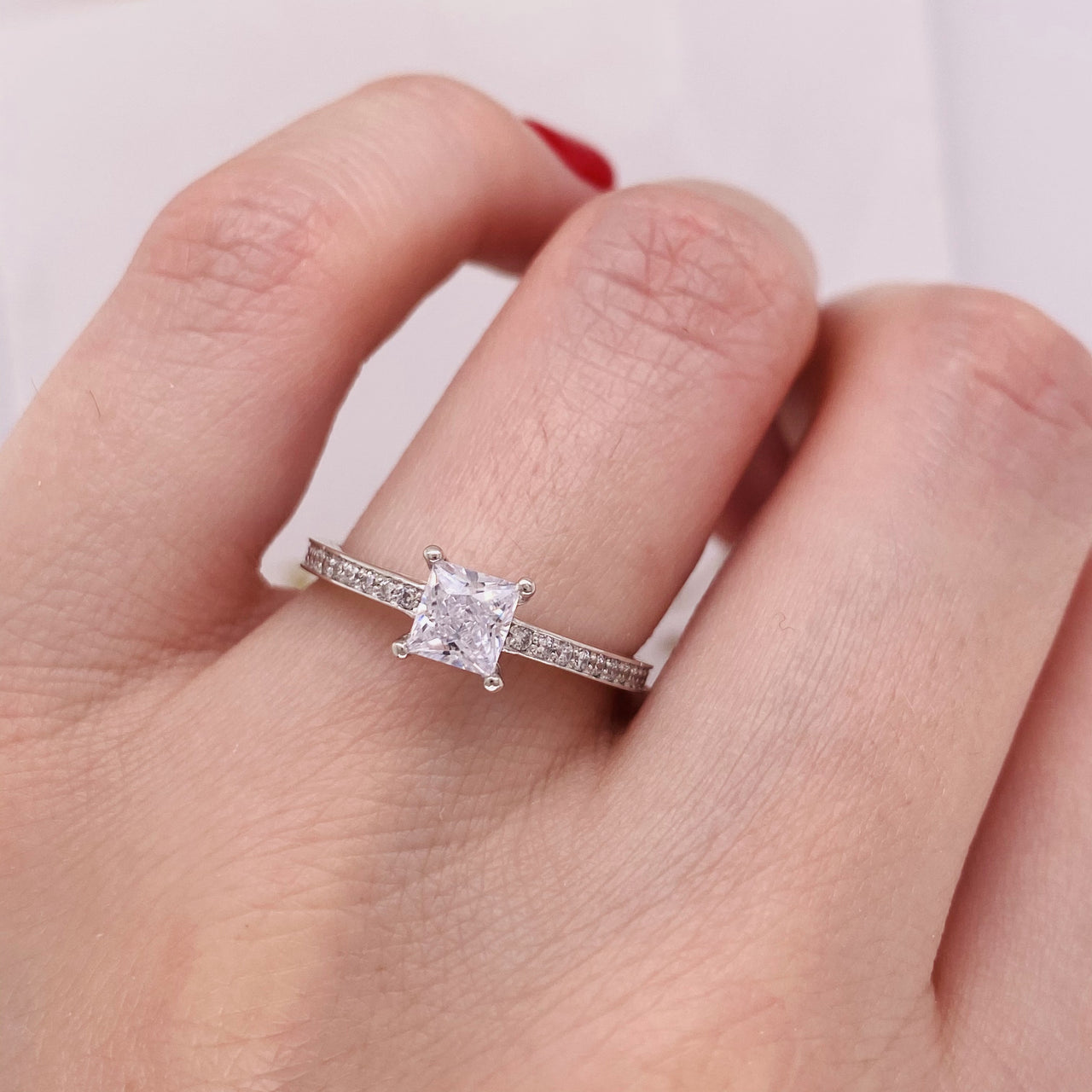 Anillo Oro Blanco 10k, Zirconia Central Princess 4.5 mm