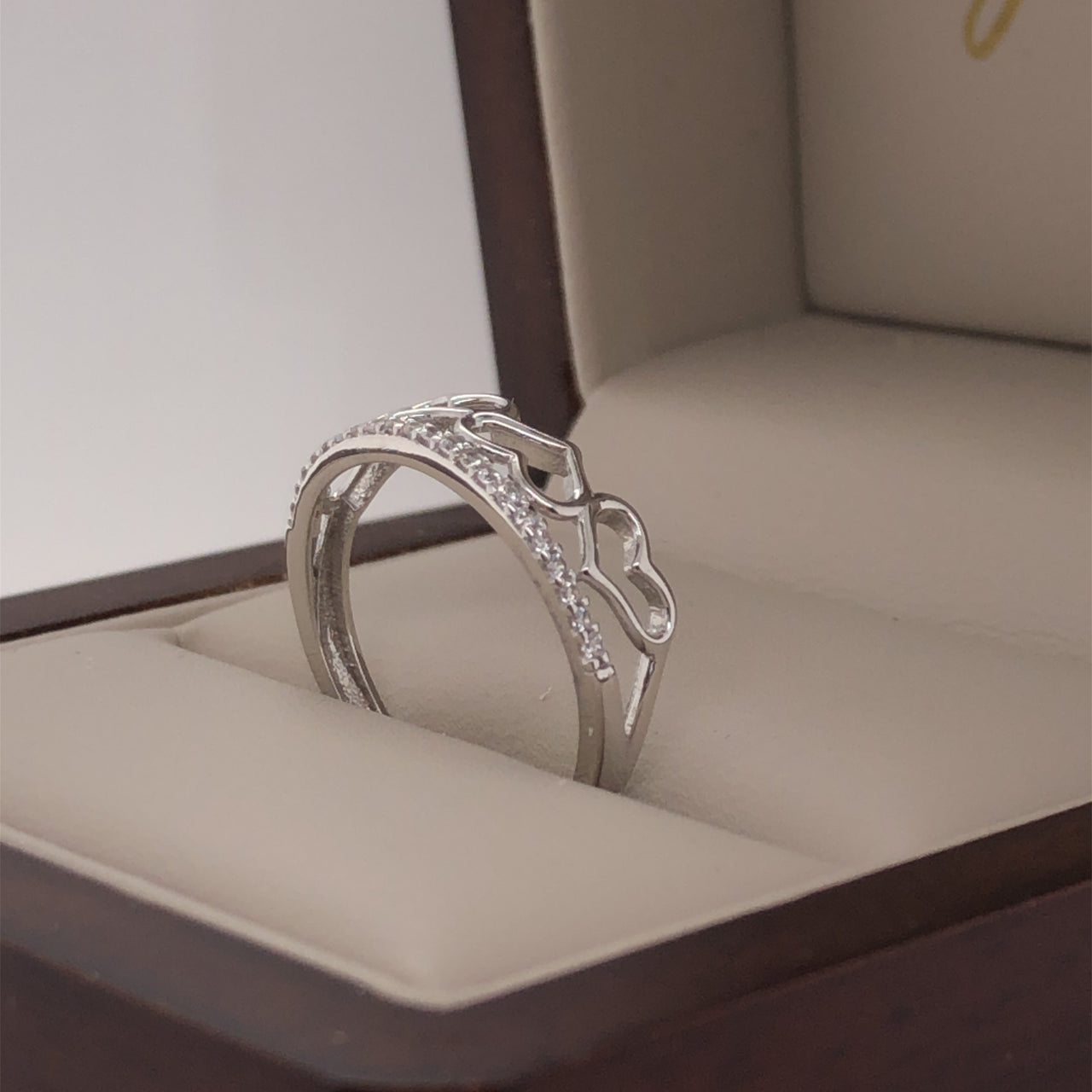 Churumbela Oro Blanco 10k, Corazones y Zirconias de 1 mm - Infiniti Joyas