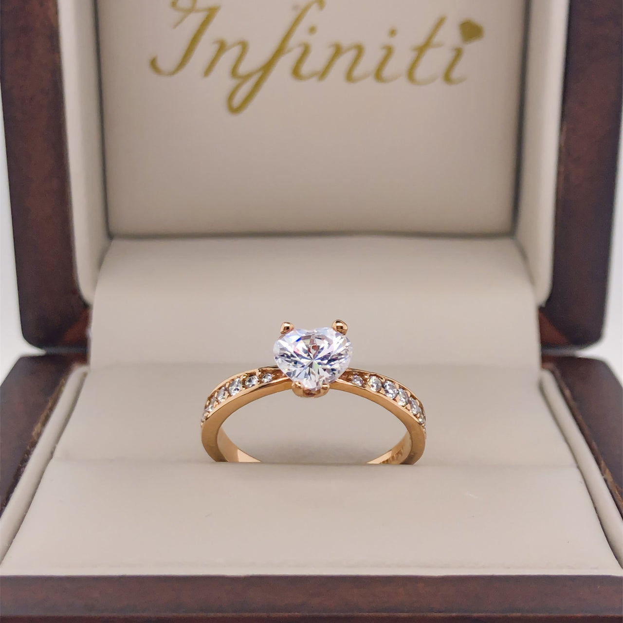 Anillo Oro Rosa 10k, Zirconia Central Corazón 6 mm - Infiniti Joyas
