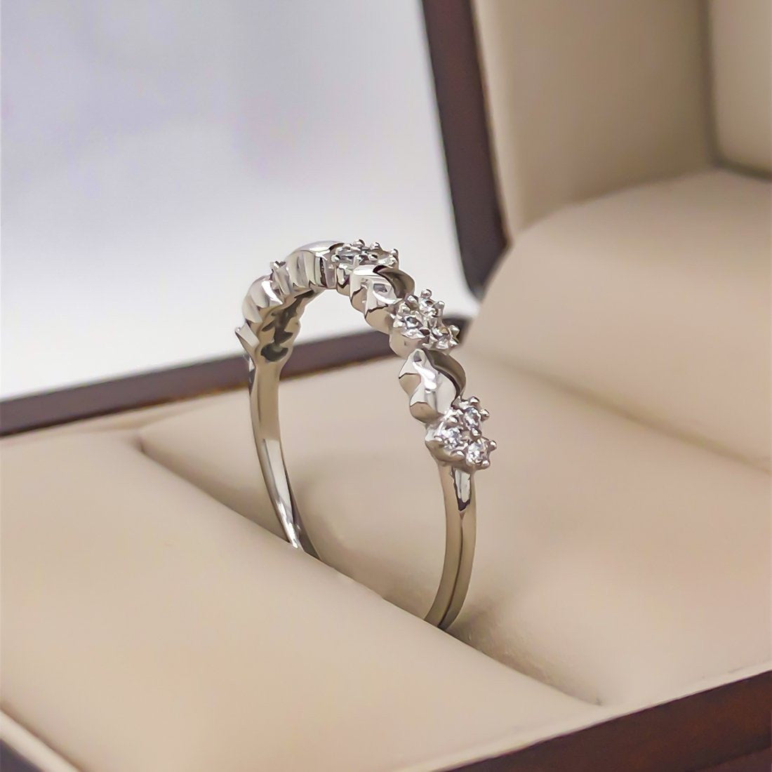 Churumbela Oro Blanco 10k, Corazones con Zirconias 1 mm - Infiniti Joyas