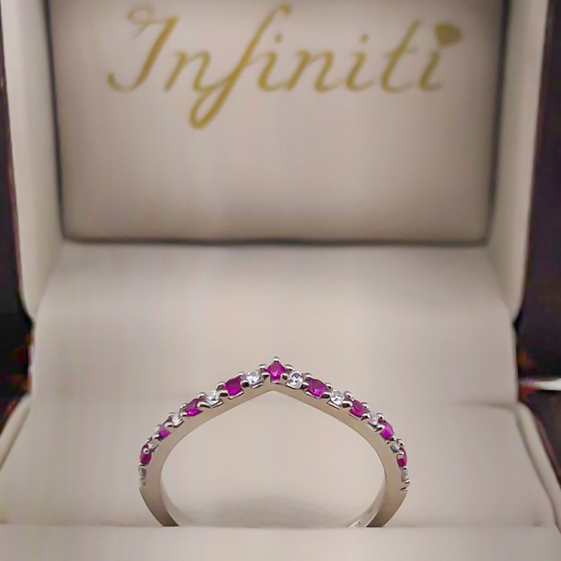 Churumbela Oro Blanco 10k, Forma V con Zirconia 1.50 mm - Infiniti Joyas