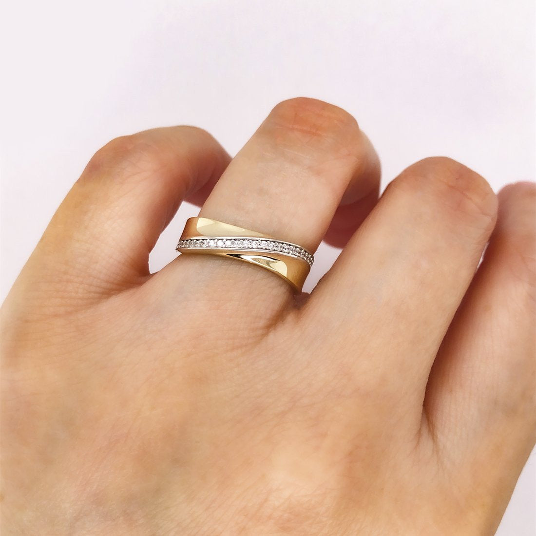 Churumbela Oro 10k, Zirconias Diagonales de 1 mm - Infiniti Joyas