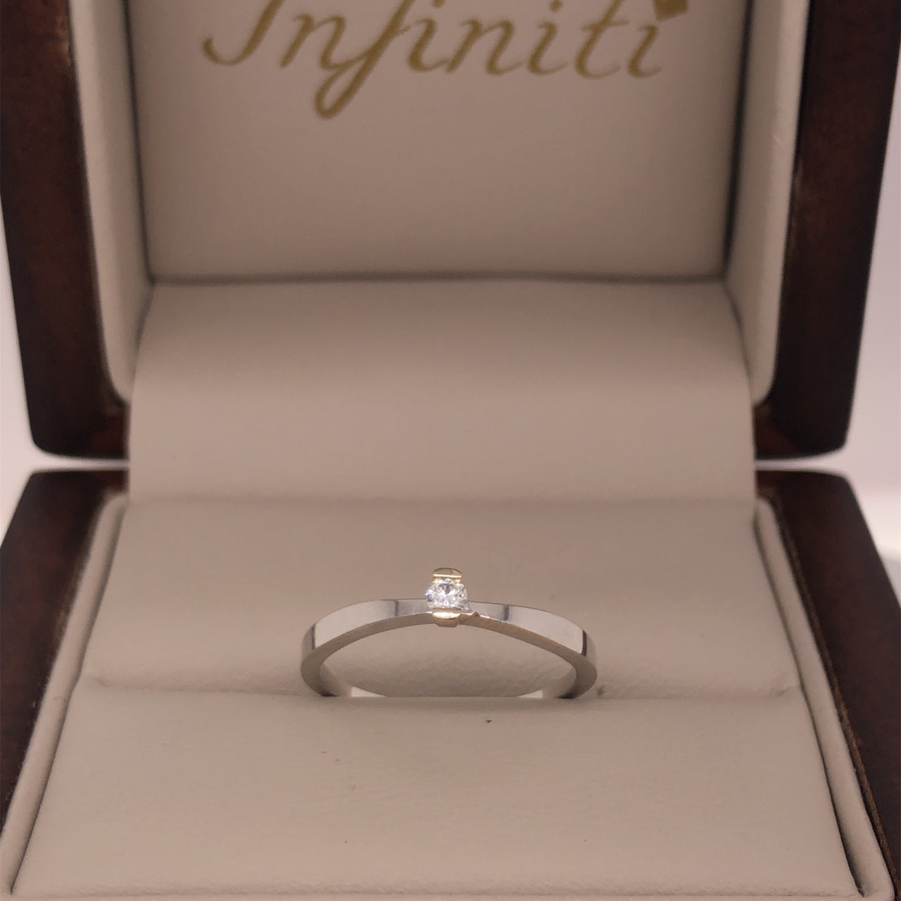 Anillo Oro Blanco 14k - Diamante Natural de 0.04 CT