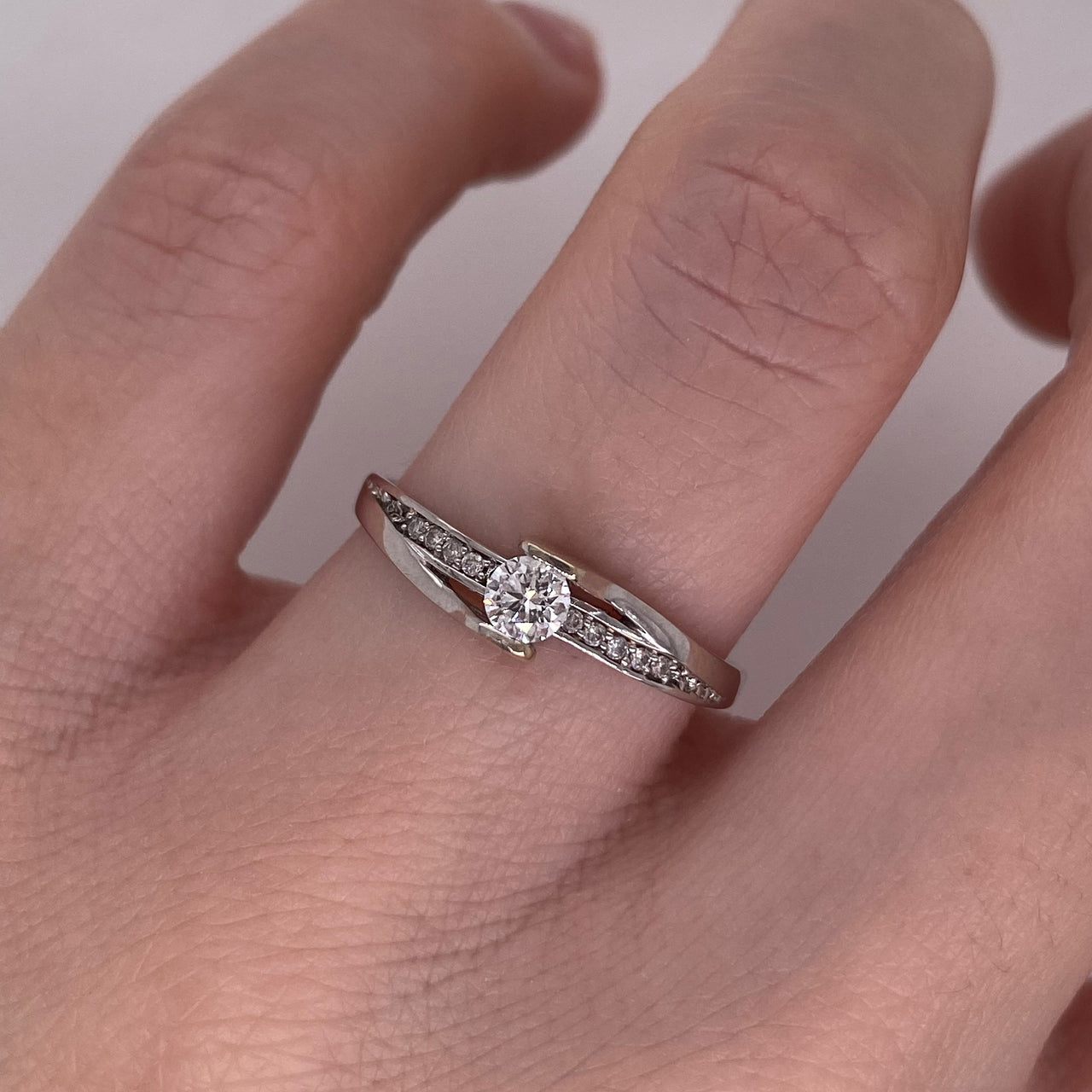 Anillo Solitario Oro Blanco 14k- Diamante Natural 0.25 CTW