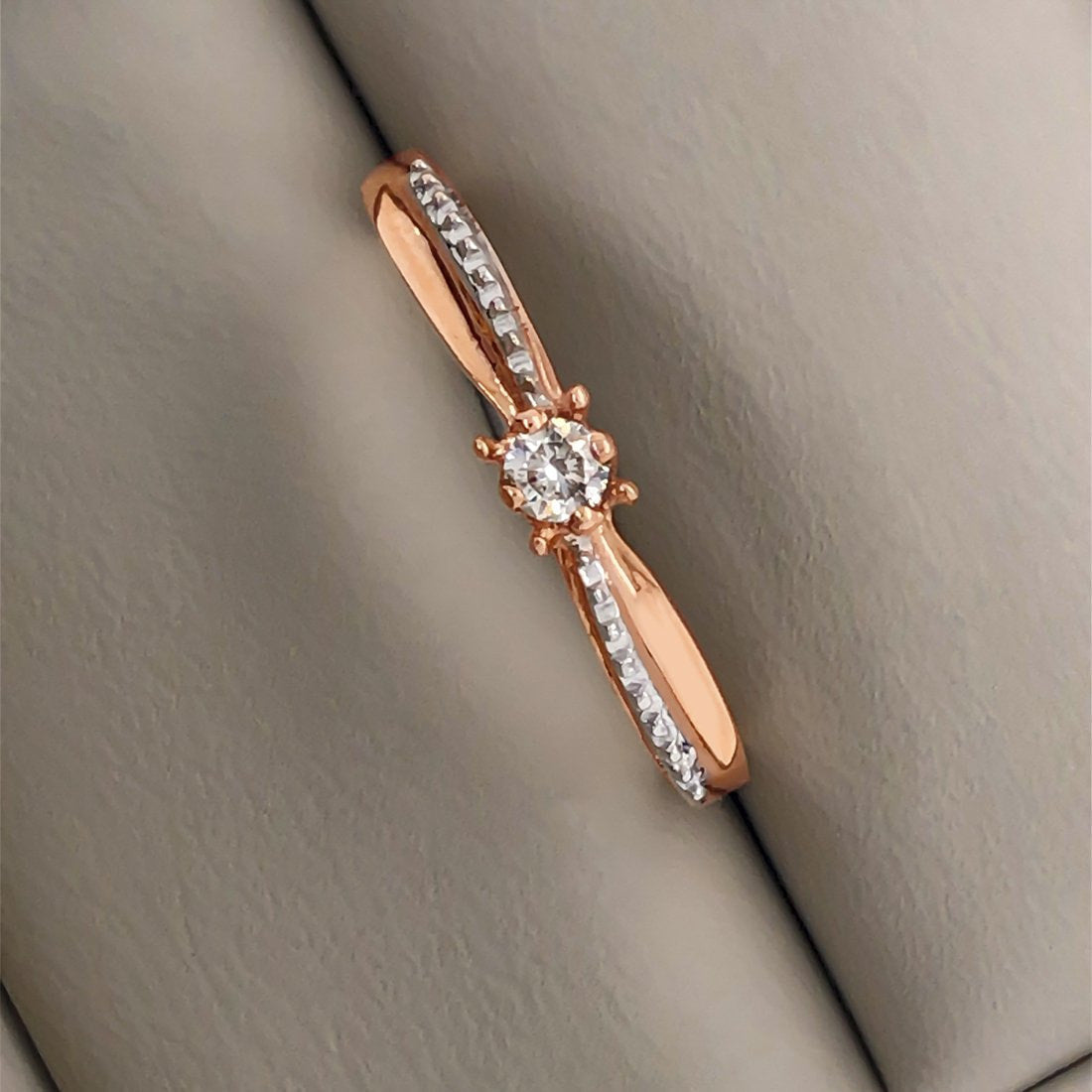 Anillo Oro Rosa 14k, Solitario de Diamante de 9 Puntos - Infiniti Joyas